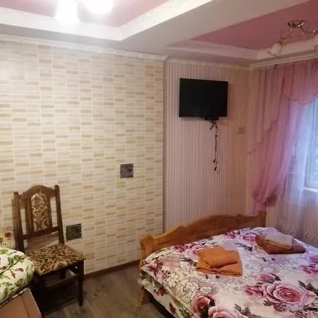 Holiday home гостинний двір у ангеліни Tatariv