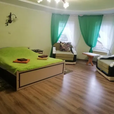 гостинний двір у ангеліни