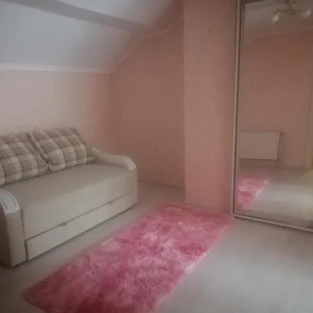 гостинний двір у ангеліни Holiday home *