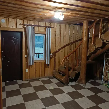 Holiday home гостинний двір у ангеліни *