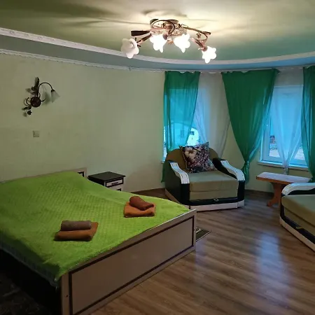 гостинний двір у ангеліни Holiday home *