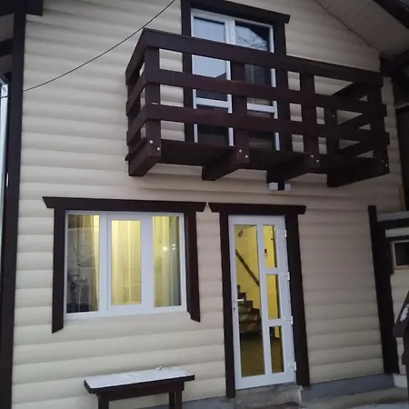 гостинний двір у ангеліни * Tatariv