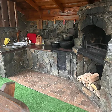гостинний двір у ангеліни Casa vacanze *