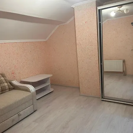 гостинний двір у ангеліни Casa vacanze Tatariv