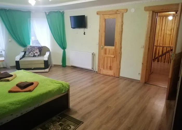 гостинний двір у ангеліни 度假居