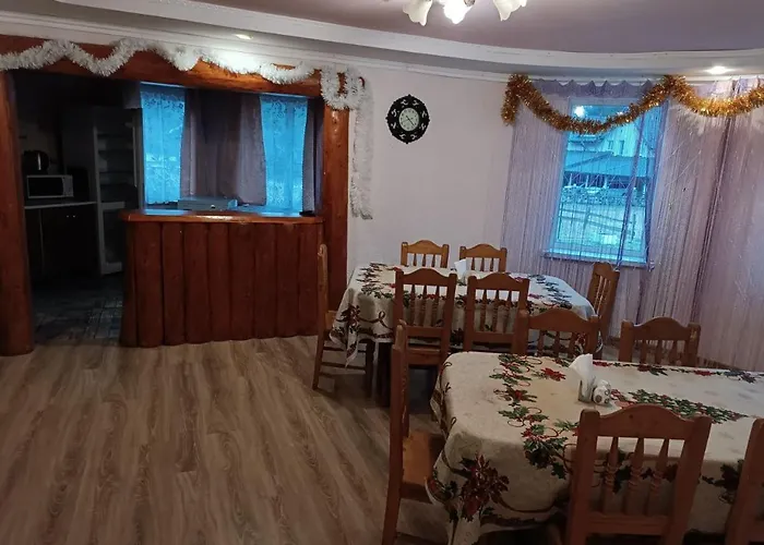度假居 гостинний двір у ангеліни