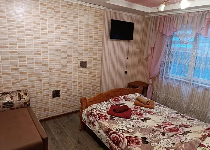 度假居 гостинний двір у ангеліни 塔塔里夫
