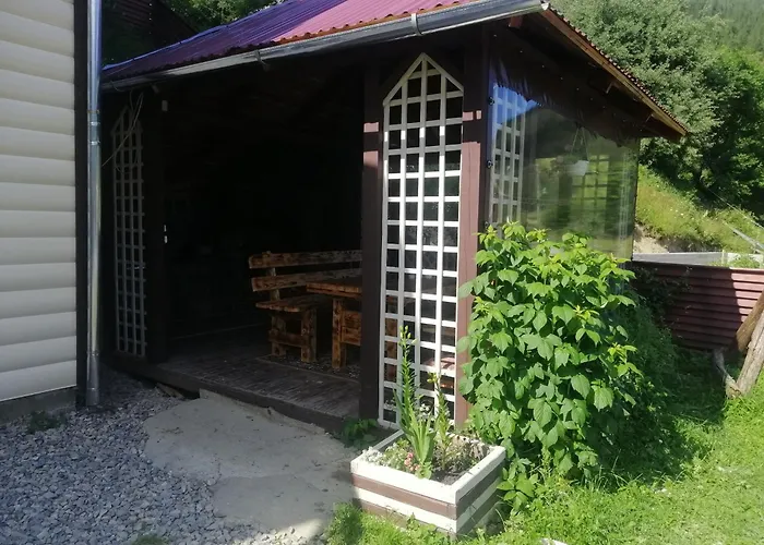 度假居 гостинний двір у ангеліни 塔塔里夫
