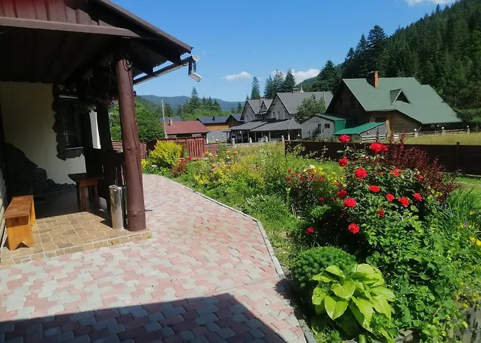 度假居 гостинний двір у ангеліни 塔塔里夫